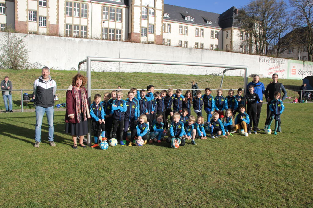 Neue Trainingsjacken in der F-Jugend