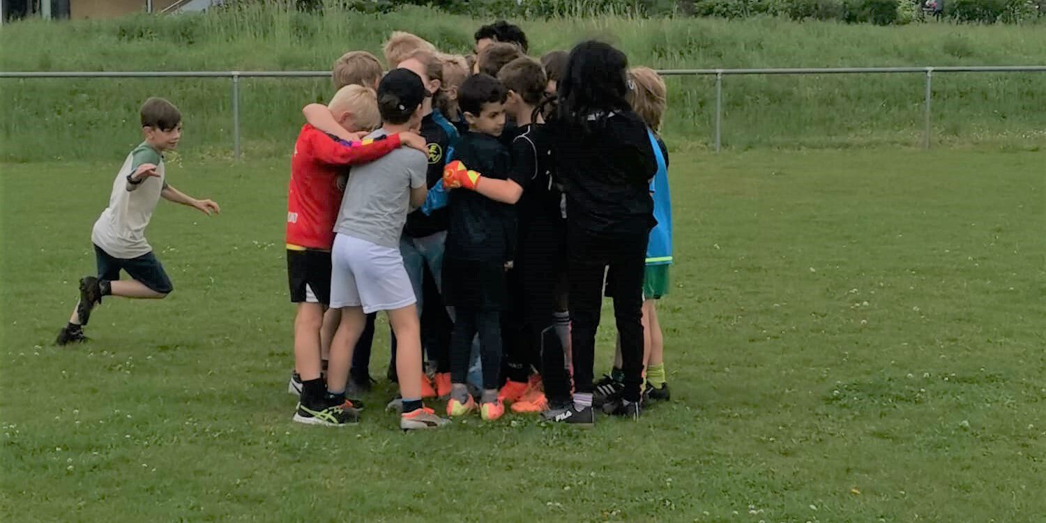 20230524_F_Jugend_Erlebnispaedagoge_Spielerkreis_heller