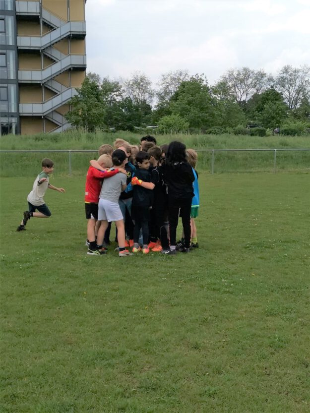 20230524_F_Jugend_Erlebnispaedagoge_Spielerkreis_heller